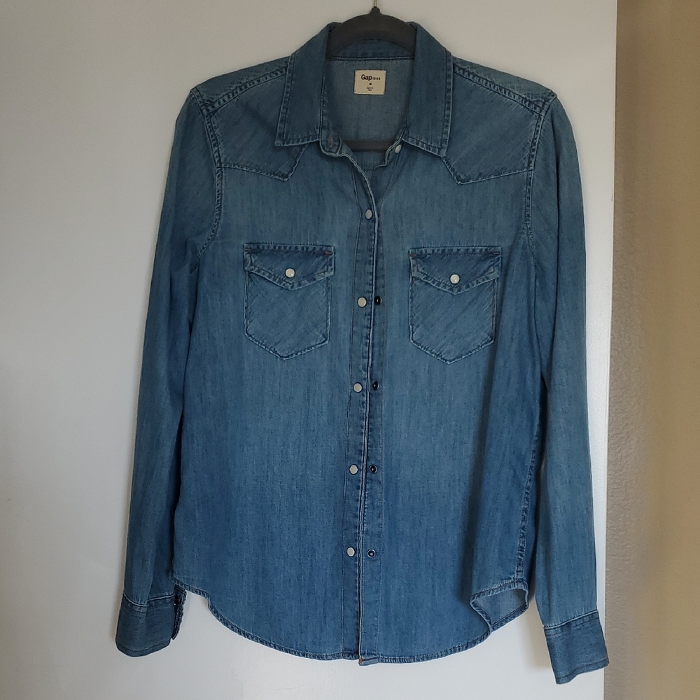 GAP 1969  Women's Classic Blue Denim Shirt